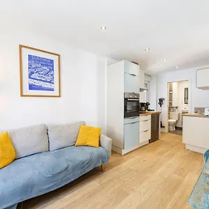 Le Magenta, 2 Chambres, Proche Appartement